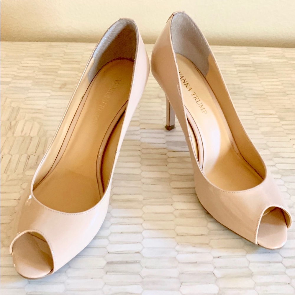 Ivanka Trump Cleo Pump